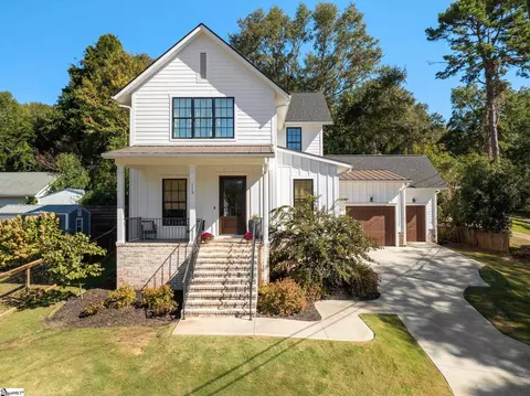113 Brookview Cir, Greenville, SC 29605