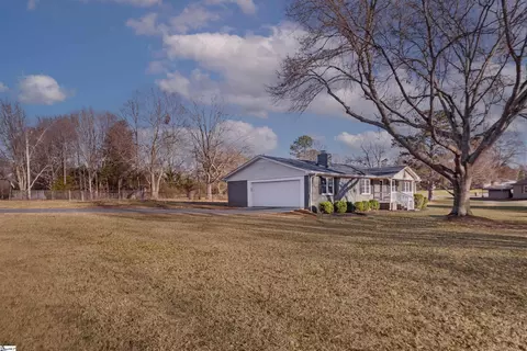 305 Roberts Rd, Williamston, SC 29697 photo 3