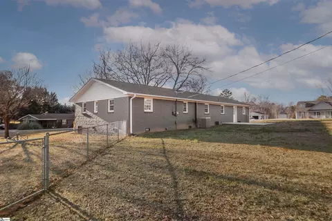 305 Roberts Rd, Williamston, SC 29697 photo 7