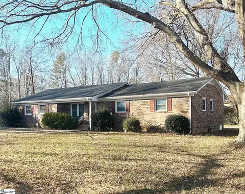 105 Eastview Cir, Simpsonville, SC 29681