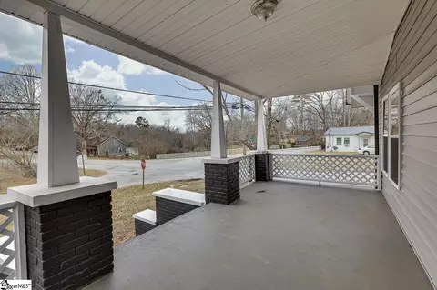 310 Powell St, Easley, SC 29640 photo 5
