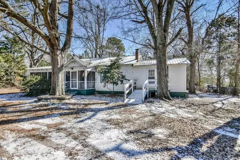 2611 Anderson Hwy, Williamston, SC 29697
