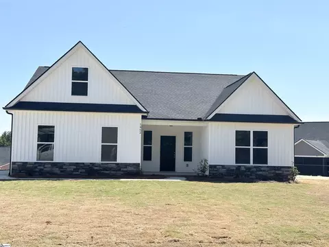 1862 Friendship Church Rd, Gray Court, SC 29645
