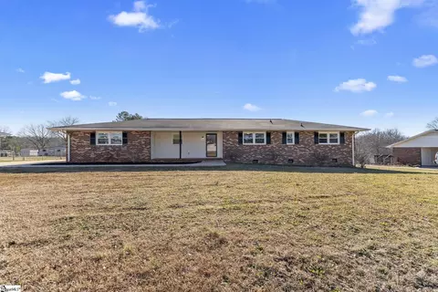 408 Greenmeadow Cir, Anderson, SC 29626