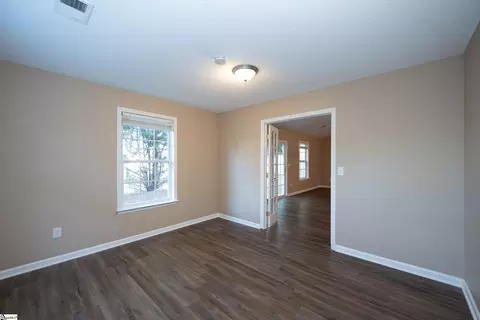 33 Seaside Ln, Greer, SC 29650 photo 16