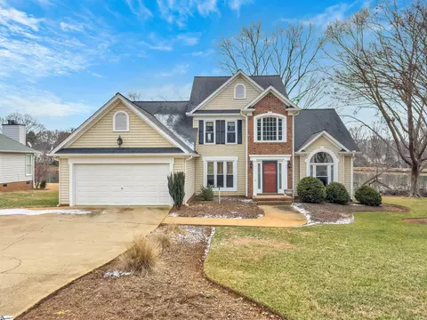 115 Spring Lake Loop, Simpsonville, SC 29681