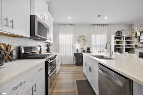 Kitchen - 42 Centimeters Dr, Mauldin, SC 29662 photo 1 of 2