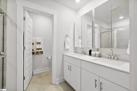 Bath - 42 Centimeters Dr, Mauldin, SC 29662 photo 1 of 4