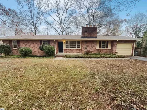 104 Windemere Dr, Greenville, SC 29615