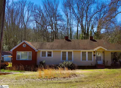 114 Mcgowan St, Laurens, SC 29360