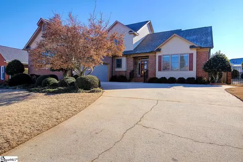 25 Wildlife Trl, Greer, SC 29650