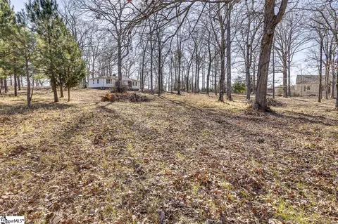 20 St Albans School Rd, Piedmont, SC 29673