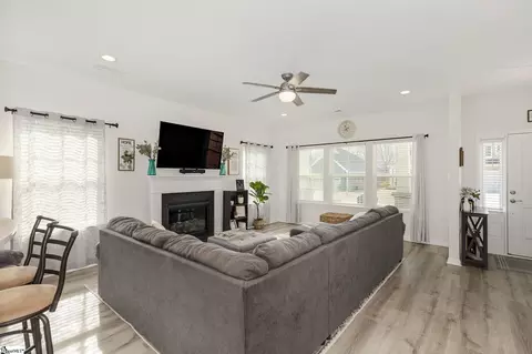 312 Starling Ave, Easley, SC 29642 photo 3