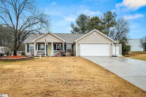 106 Dove Hollow Dr, Anderson, SC 29626