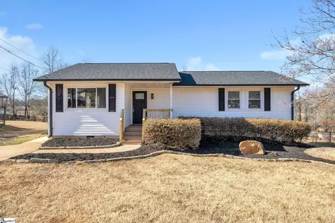 111 Cedar Creek Dr, Travelers Rest, SC 29690