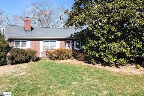 26 Rockwood Dr, Greenville, SC 29605