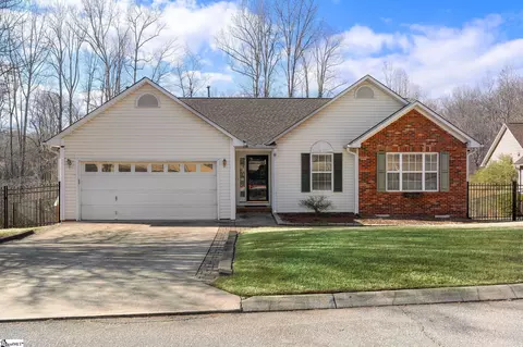 407 Stonington Way, Taylors, SC 29687