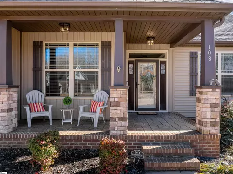 108 Henderson Rd, Greer, SC 29651 photo 3