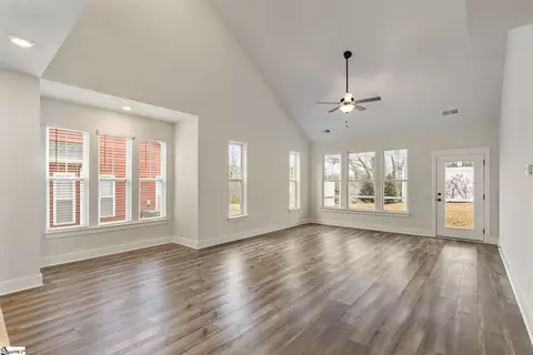 221 Rosecroft Dr, Easley, SC 29642 photo 9