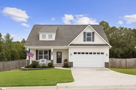 744 Hammett Pointe Ct, Lyman, SC 29365