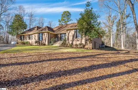 141 Kingswood Cir, Simpsonville, SC 29681