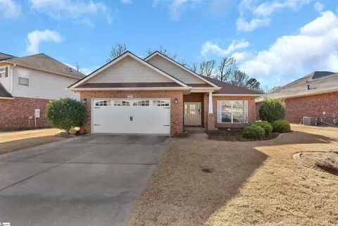 304 Airdale Ln, Simpsonville, SC 29680