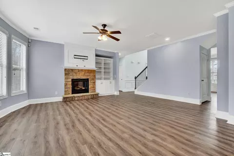 Living - 142 Berwick Dr, Easley, SC 29642 photo 4 of 5