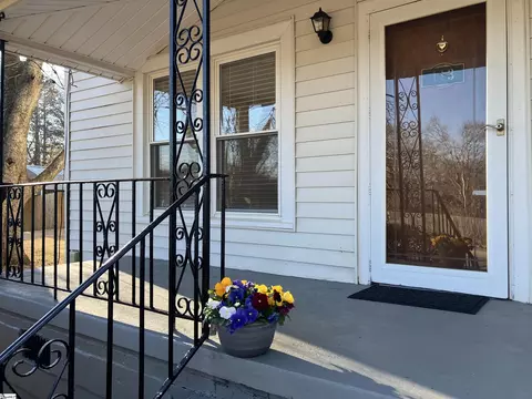 Exterior - 113 Garrison St, Easley, SC 29640 photo 3 of 8
