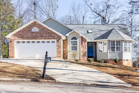 5 Pinto Ct, Travelers Rest, SC 29690