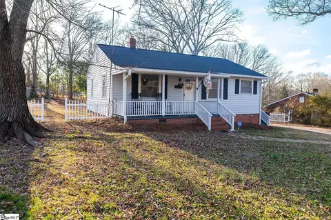 107 Meeks Dr, Belton, SC 29627