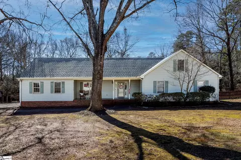 144 Country Ct, Easley, SC 29642