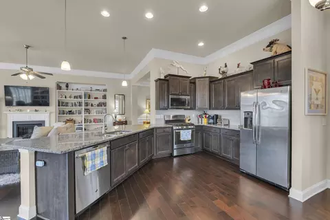 Kitchen - 146 Willowbottom Dr, Greer, SC 29651 photo 3 of 3