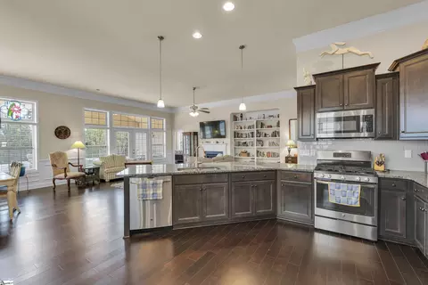 Kitchen - 146 Willowbottom Dr, Greer, SC 29651 photo 2 of 3