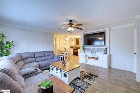109 Boone Dr, Easley, SC 29640 photo 8