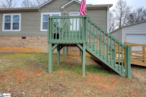 109 Boone Dr, Easley, SC 29640 photo 2