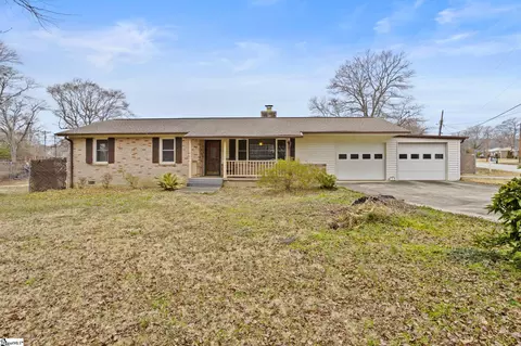 120 Holland St, Simpsonville, SC 29681