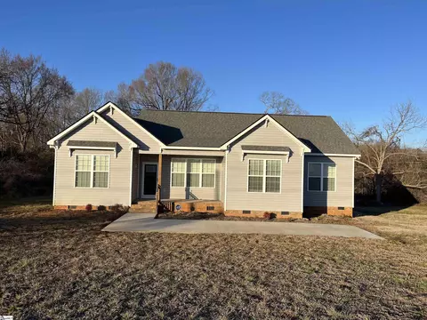 136 Lovers Ln, Union, SC 29379