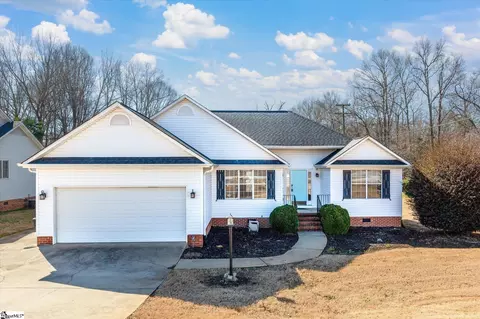 100 Brown Ln, Simpsonville, SC 29681