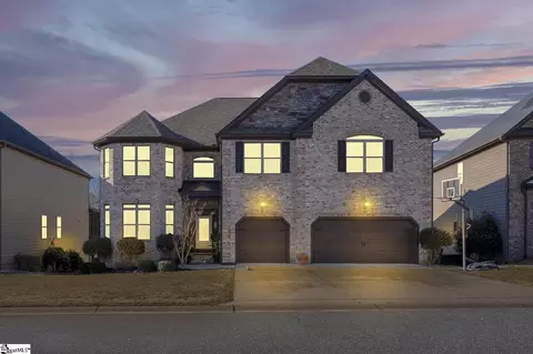 328 Sunnybrook Ln, Greer, SC 29650