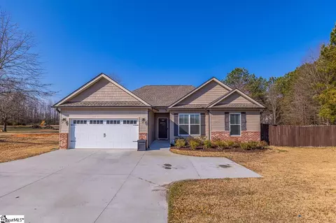 902 Belton Hwy, Williamston, SC 29697
