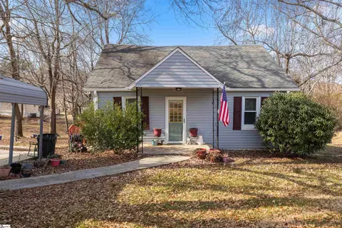 207 Ivydale Dr, Greenville, SC 29609