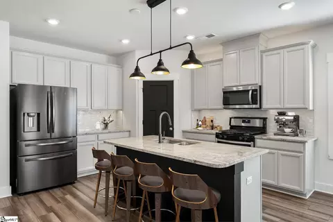 Kitchen - 164 Walking Stick Way, Pelzer, SC 29669 photo 3 of 5