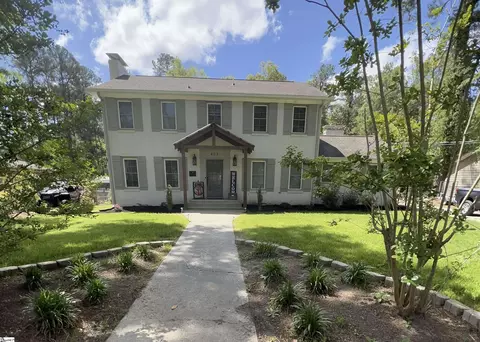 403 Elm St, Clinton, SC 29325