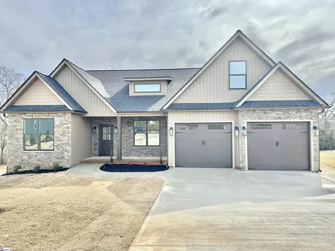 706 Cheyanne Ct, Greer, SC 29651