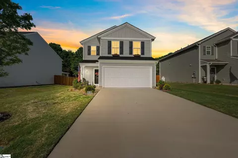 1252 Paramount Dr, Lyman, SC 29365 photo 2