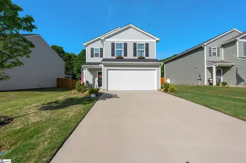 1252 Paramount Dr, Lyman, SC 29365