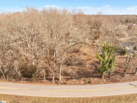 562 Cooper Bridge Rd, Fountain Inn, SC 29644