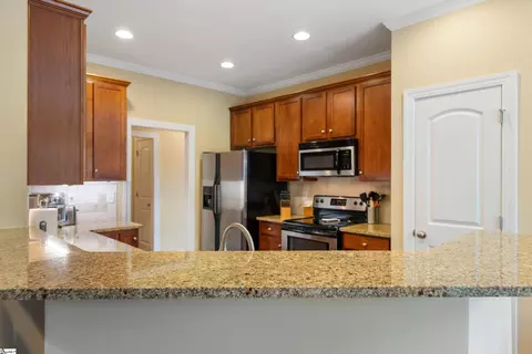 Kitchen - 271 Silver Hawk Dr, Duncan, SC 29334 photo 3 of 3
