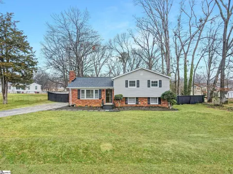 316 Vine Hill Rd, Greenville, SC 29607