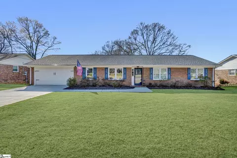 9 Scottswood Rd, Greenville, SC 29615